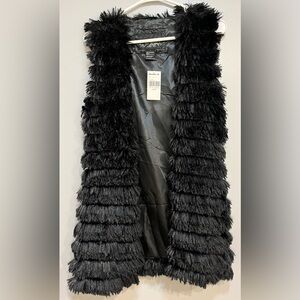 NWT Daytrip Faux fur vest. Sz Large. Black
